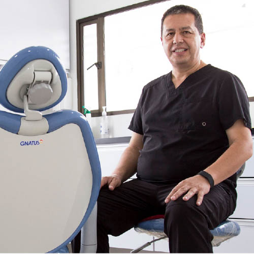 Dr. José Roldán - Cofundador Clínica Santa Bárbara